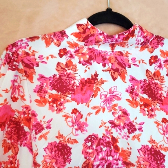 Boohoo Woven Floral Tie Back Top - Picture 4 of 8